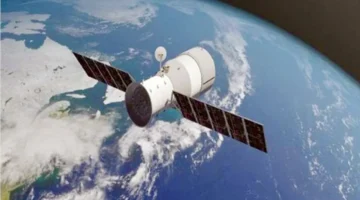 سقوط قمر اصطناعي قديم تابع لوكالة ناسا عائداً إلى الغلاف الجوي للأرض